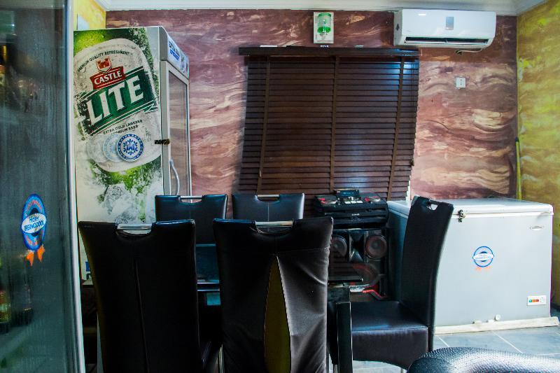 Glasshouse Suites Annex Lagos Extérieur photo